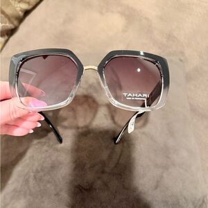 NWT Tahari sunglasses with pouch